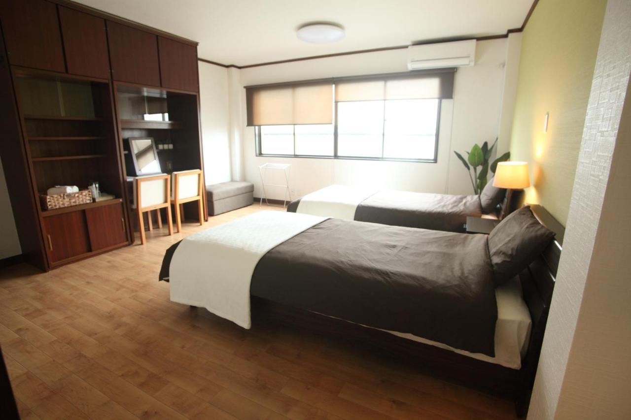 Guest House Futaba Осака Экстерьер фото
